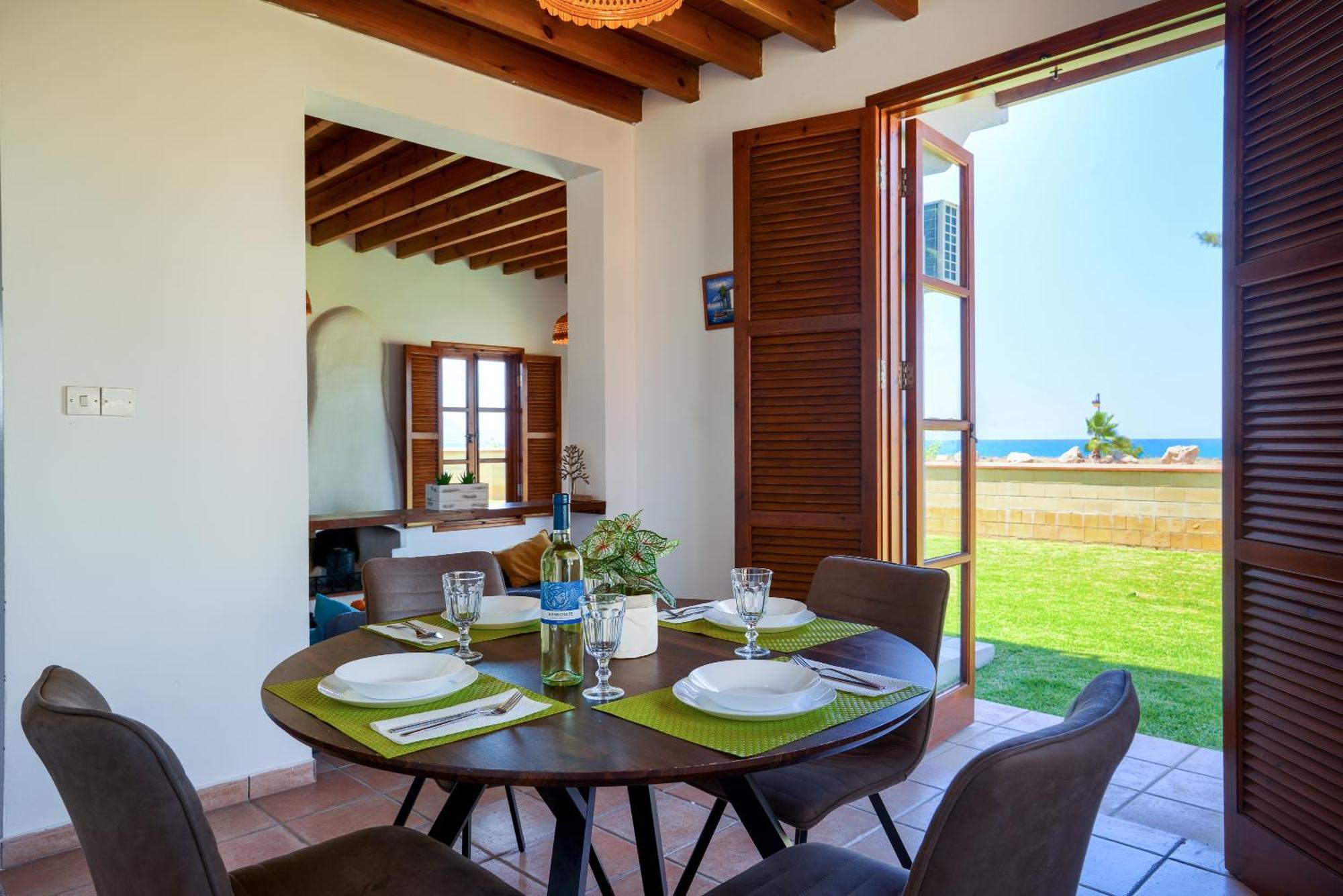 The Olympians Villas Polis Extérieur photo